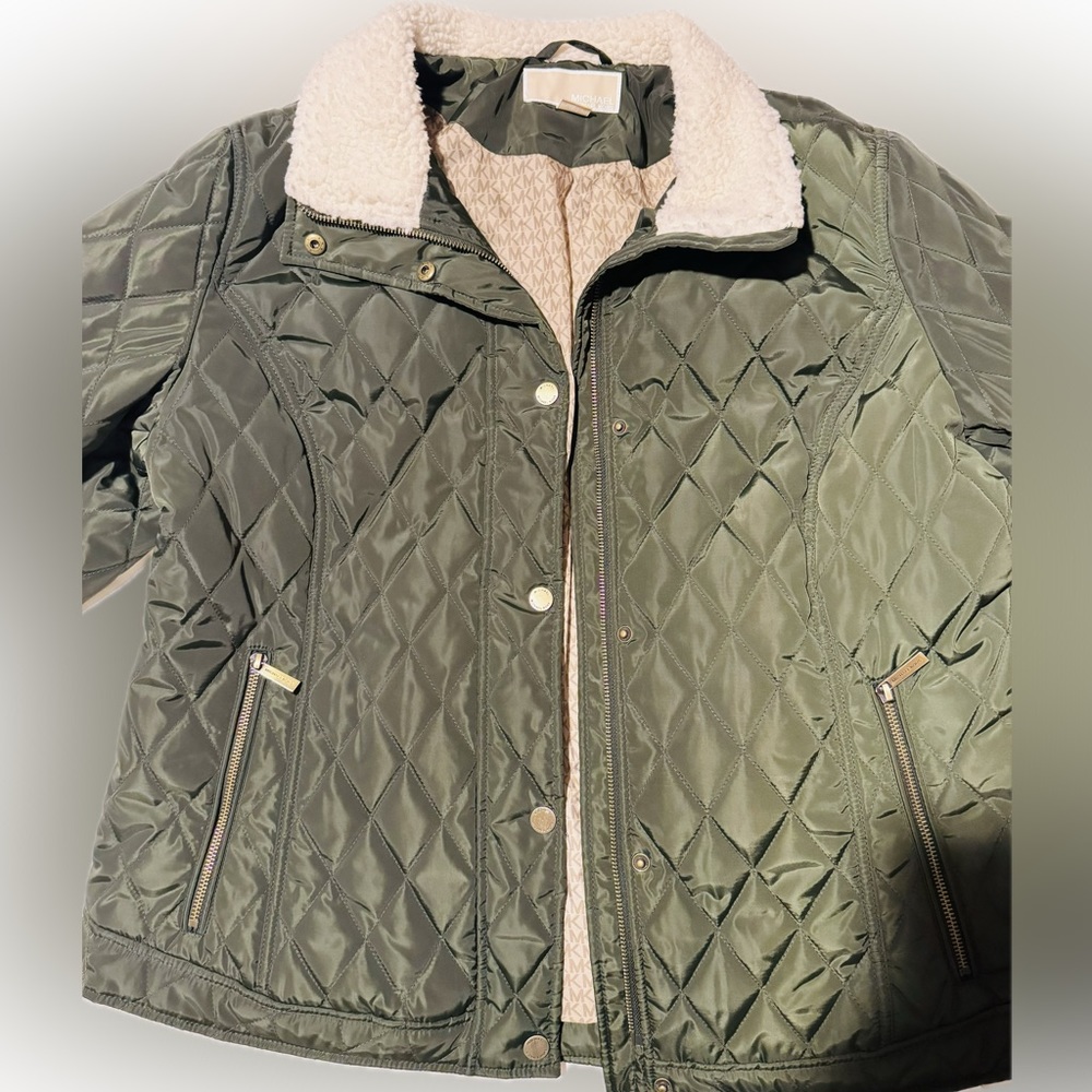 Michael Kors Olive Green Quilted Jacket with Faux Fur Collar
